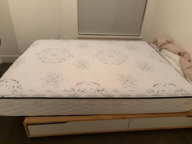 Serta Queen Mattress - photo 2
