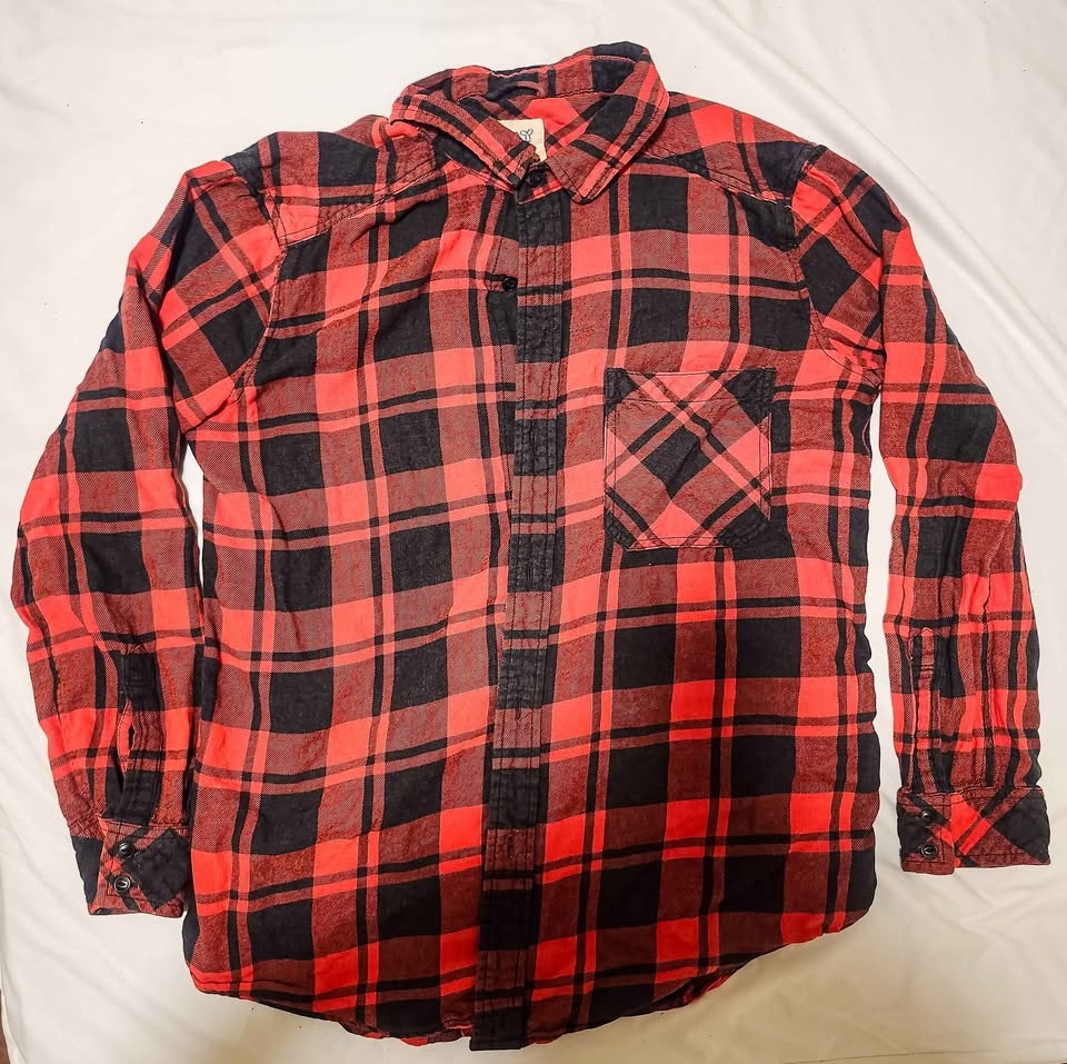 Aritzia TNA Red Plaid Flannel - Size Small - Like New - photo 2
