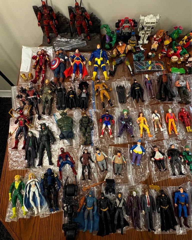 HUGE Vintage Toy & Action Figure Lot – Kenner Batman, Marvel, TM - photo 2