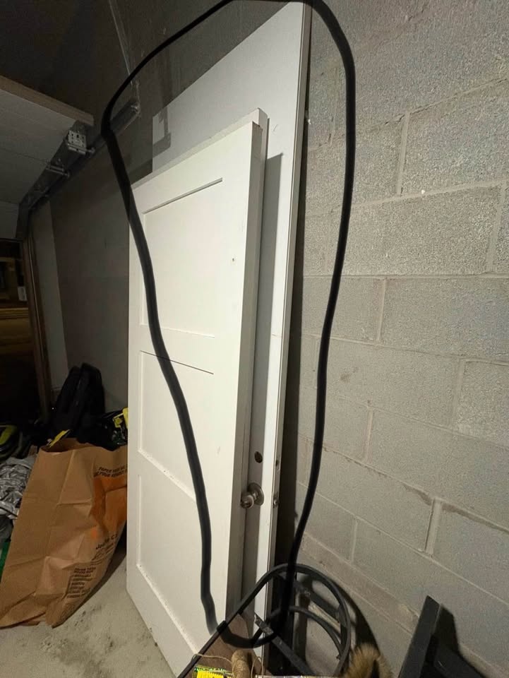Flush white outdoor door - for outside entrance - photo 3