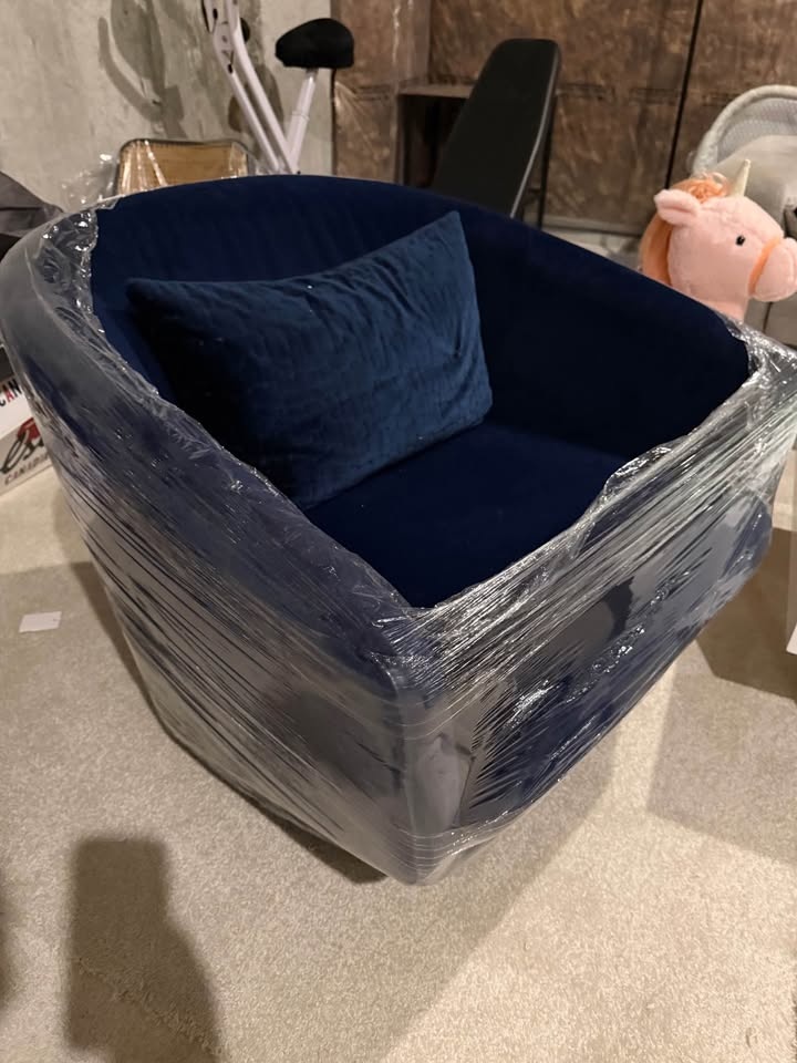 Blue Velvet Swivel Accent Chair - Structube - photo 3