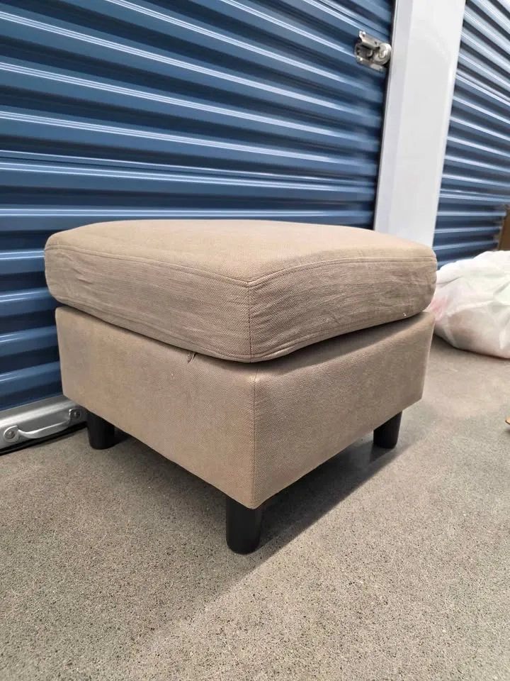 Modern Upholstered Ottoman – Brand New image indicator(2)