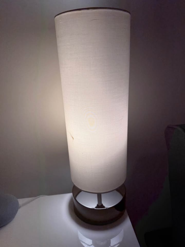 Table Lamp - touch to turn on - photo 3