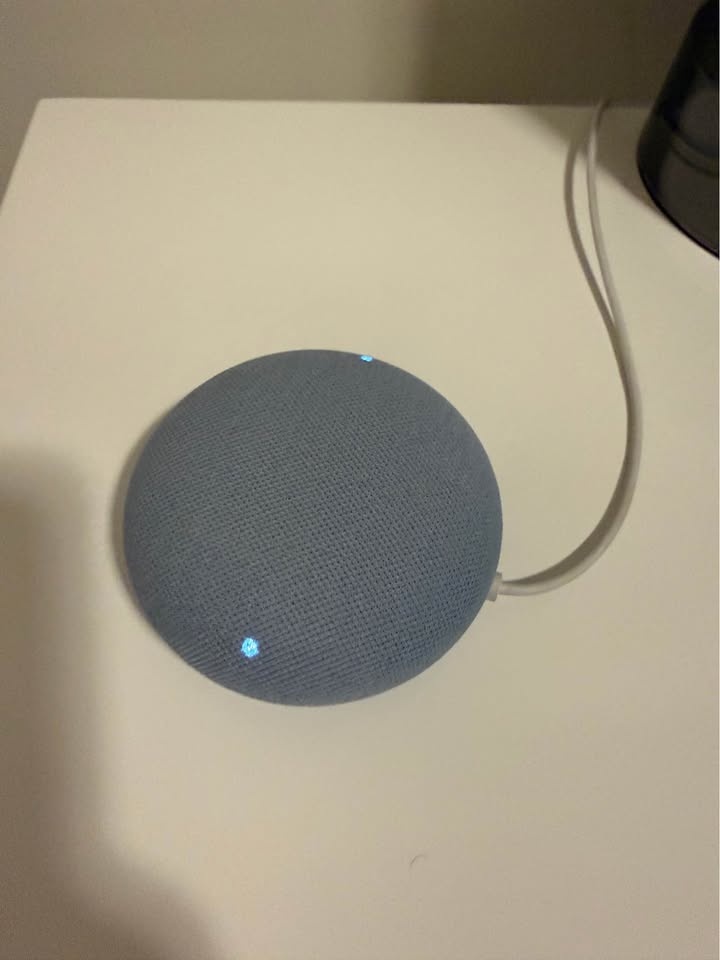Google Nest Mini - 2nd Gen Smart Speaker - photo 2