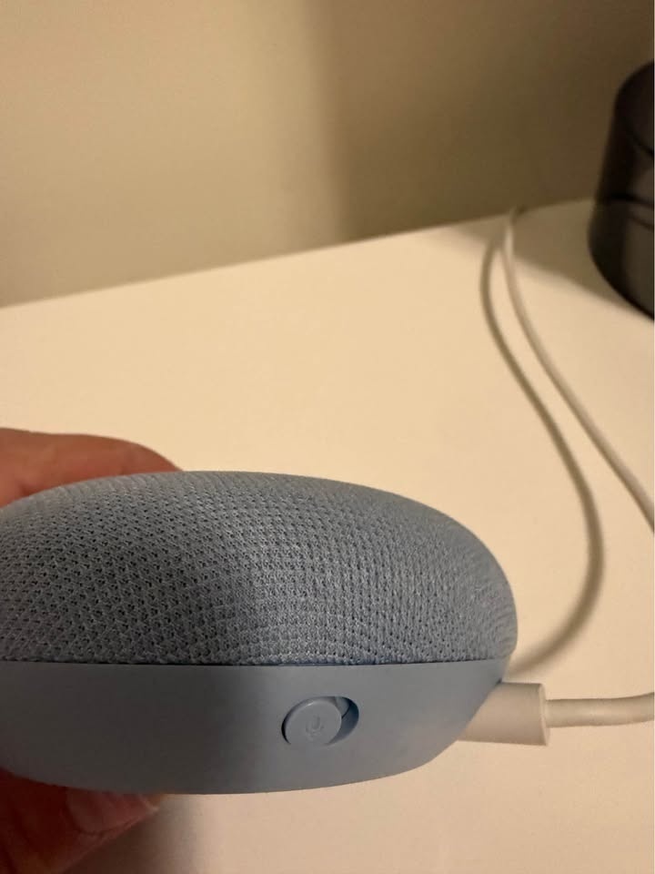 Google Nest Mini - 2nd Gen Smart Speaker - photo 4