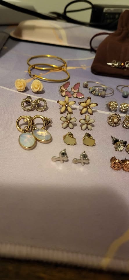 Big earring bundle! - photo 4