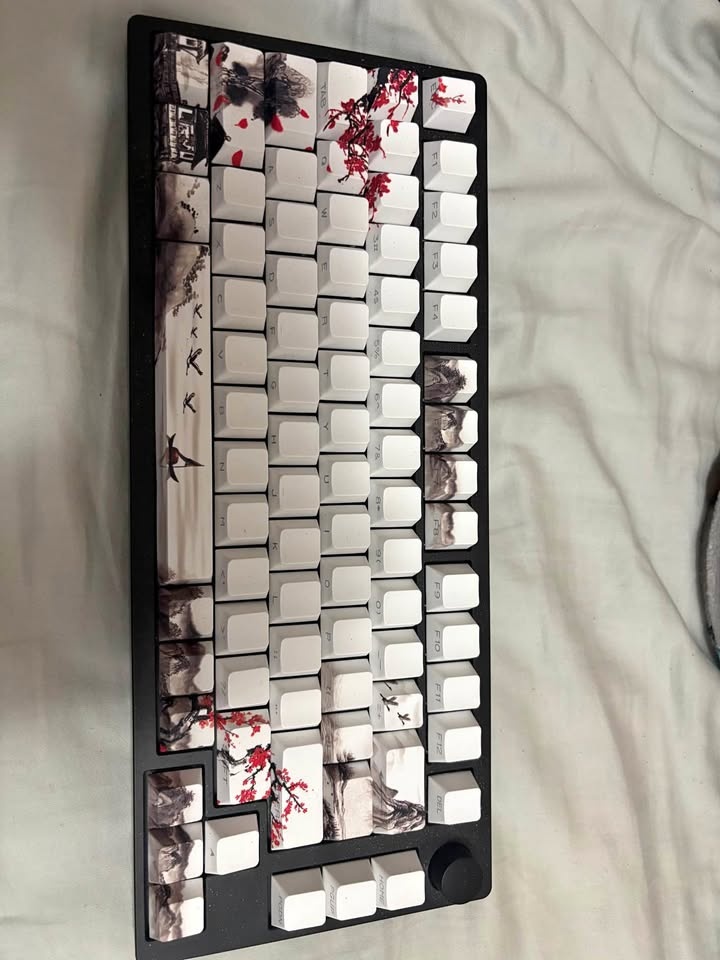 EPOMAKER P75 Creamy Black Switches