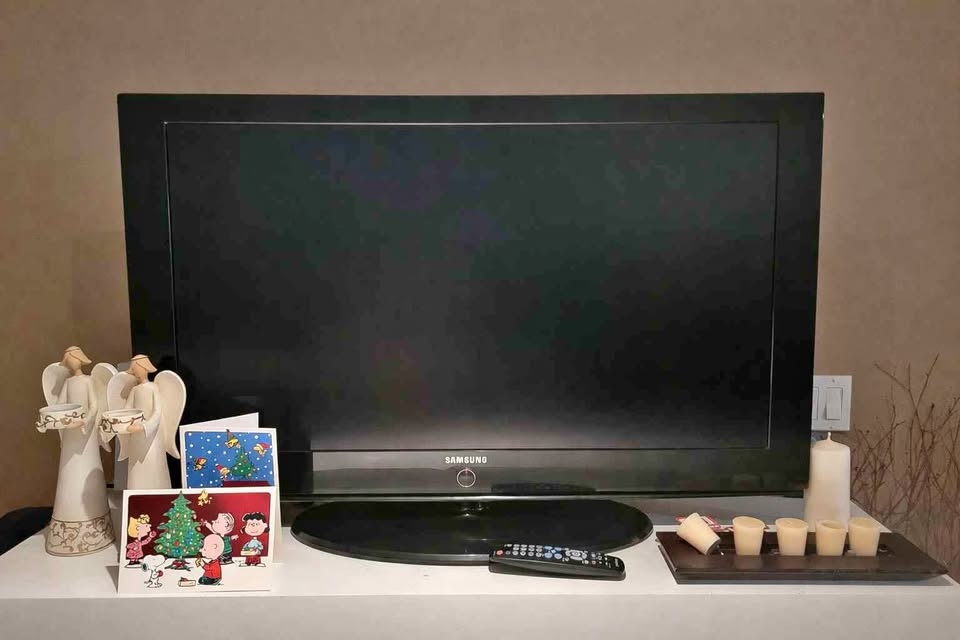 FREE Samsung TV – Works fine