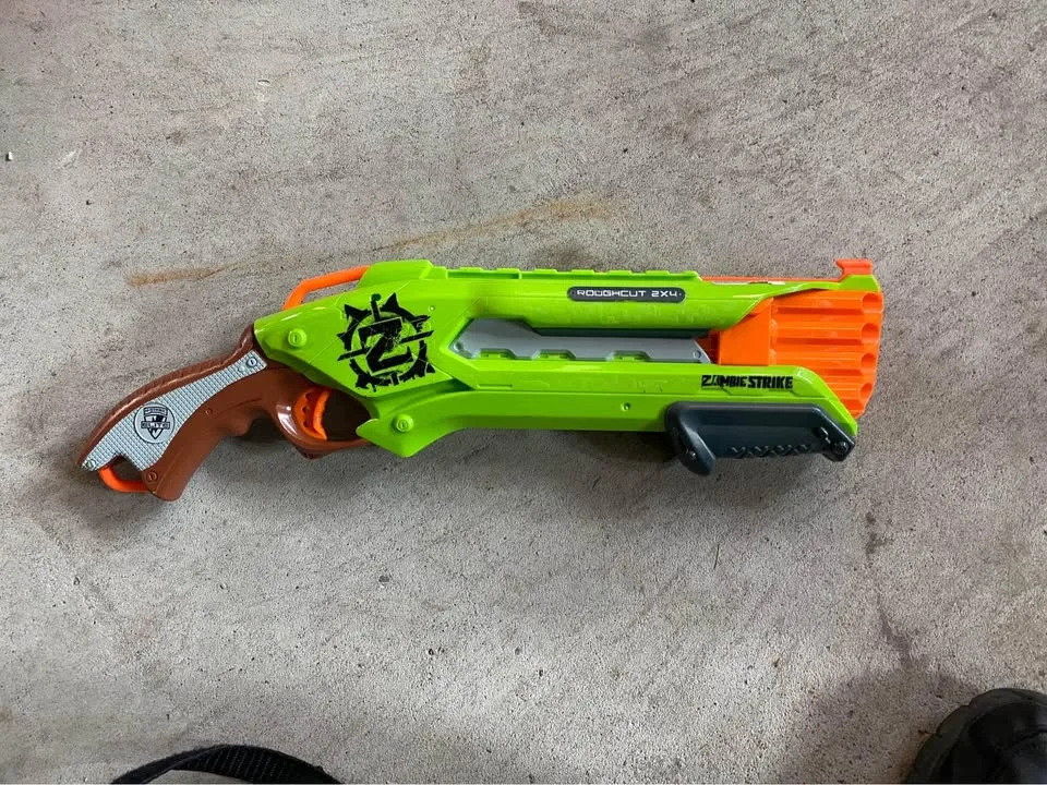 Selling 6 Nerf gun toys image indicator(3)