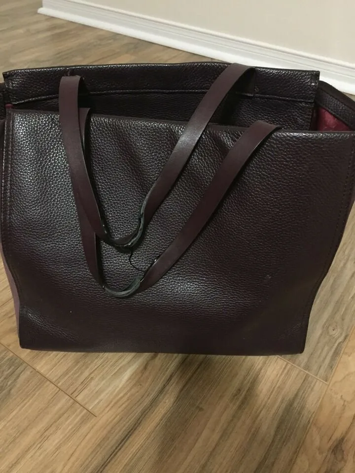 Selling Used Kate Spade Bag image indicator(3)