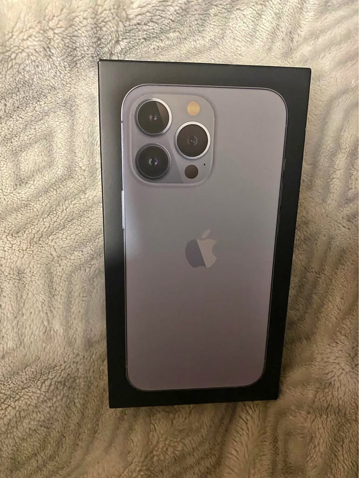 Empty box for iPhone 13 Pro