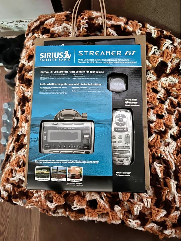 Sirius satellite radio streamer GT