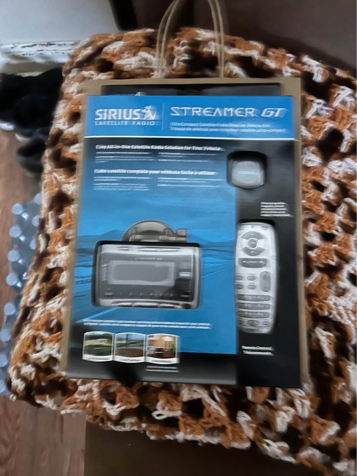 Sirius satellite radio streamer GT - photo 2