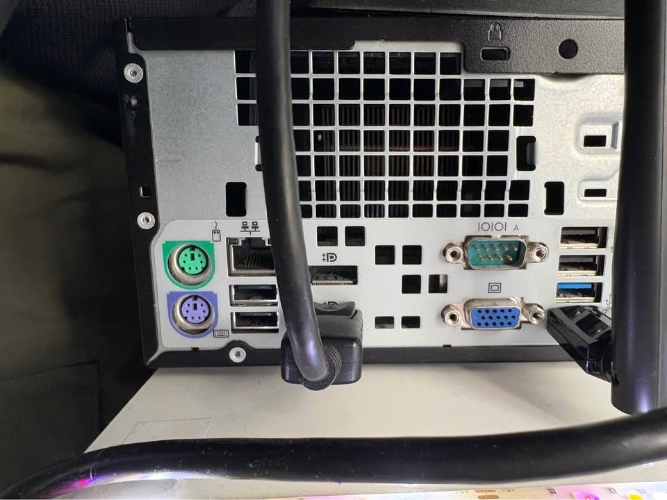 HP Elite Desk Desktop PC i7-4th Gen (Monitor not included) - photo 2