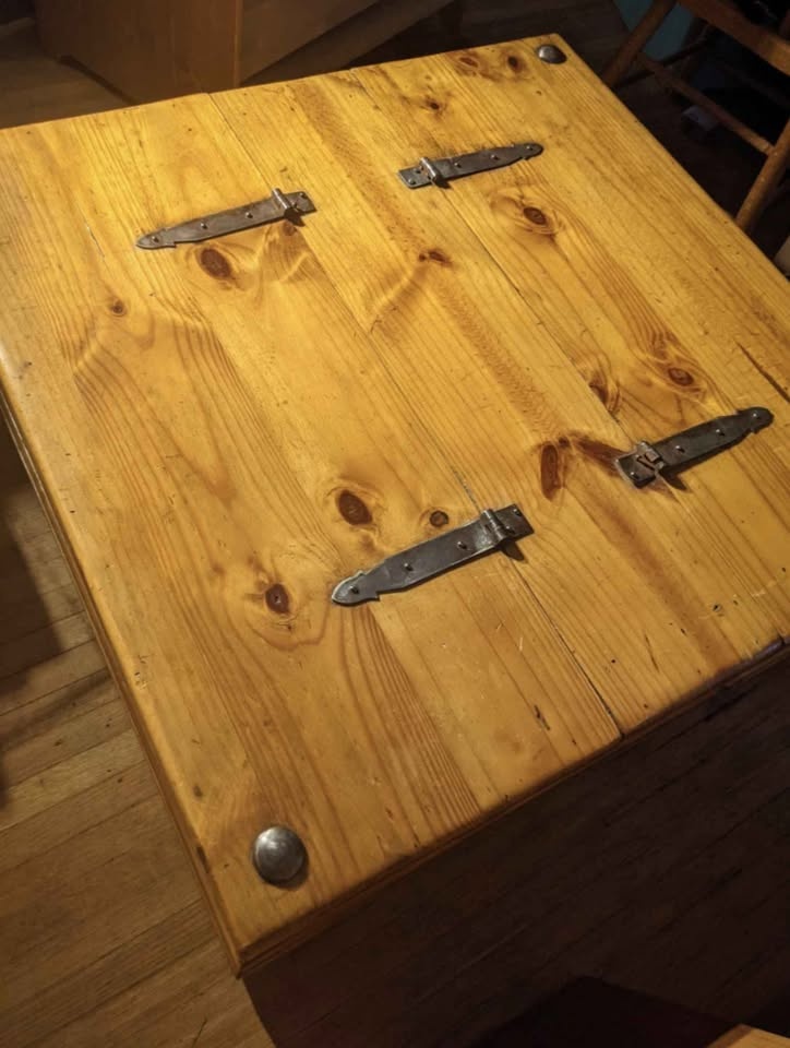 Coffee Table | Vintage, trunk style