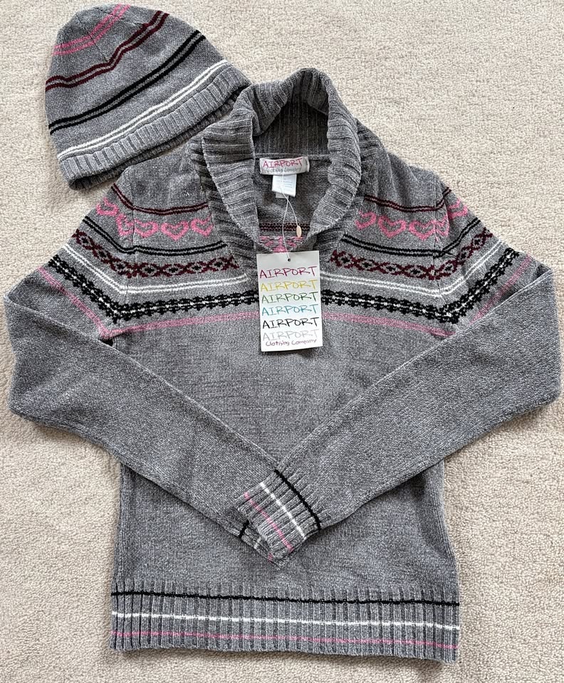 Airport Teen/Girl's Sweater and Beanie Set. Pit to Pit 14”, Leng