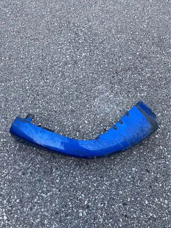 Selling mistubishi lancer front bumper spoiler image indicator(2)