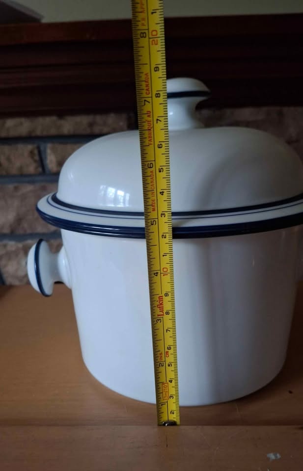 Dansk Bistro Round Covered Casserole - photo 2