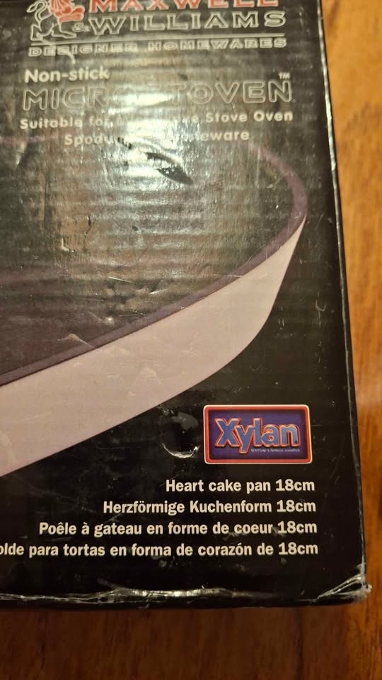 Small Heart Cake Pan - photo 3