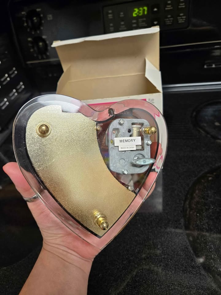Brand New Heart Music Jewellery Box - photo 5
