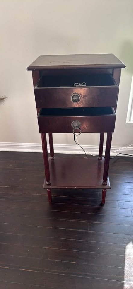 Dark wood side table 2 drawers - photo 2