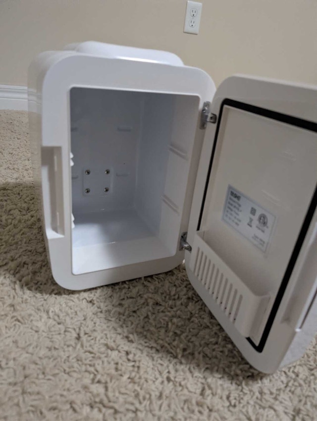 Mini Fridge - photo 2