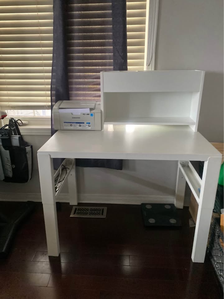 White desk for sale - photo 2
