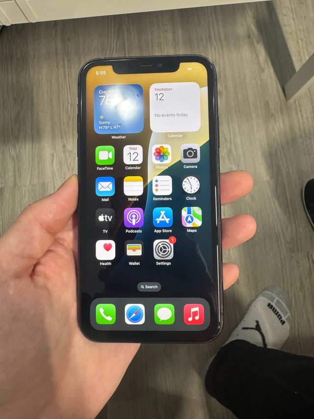 iPhone 11 64 GB Black