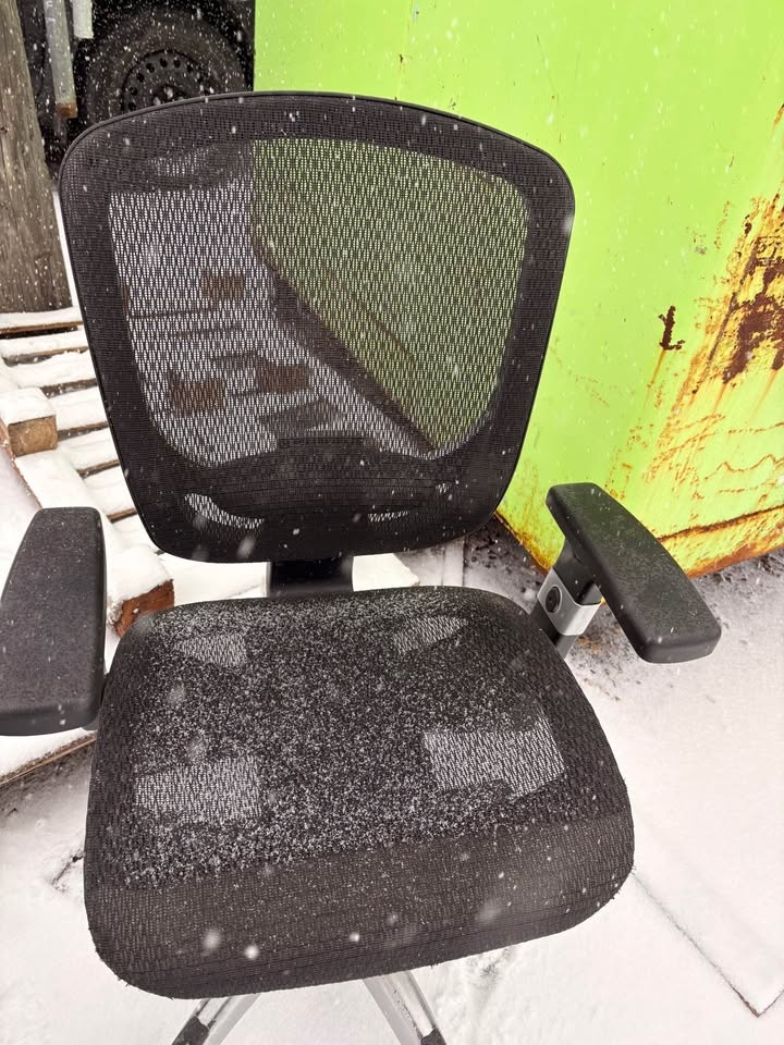 FREE - 2 office chairs - photo 2