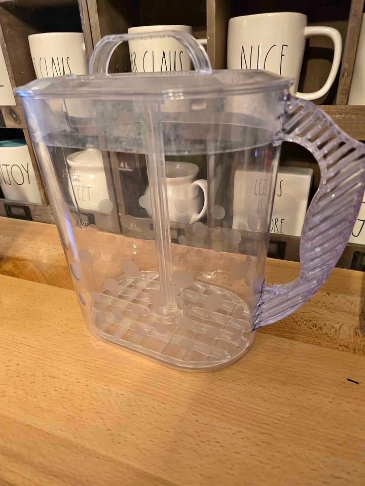 Pampered Chef Pitcher