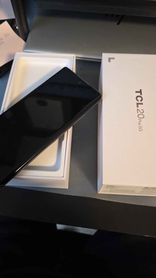 TCL 20 Pro 5G phone - photo 3