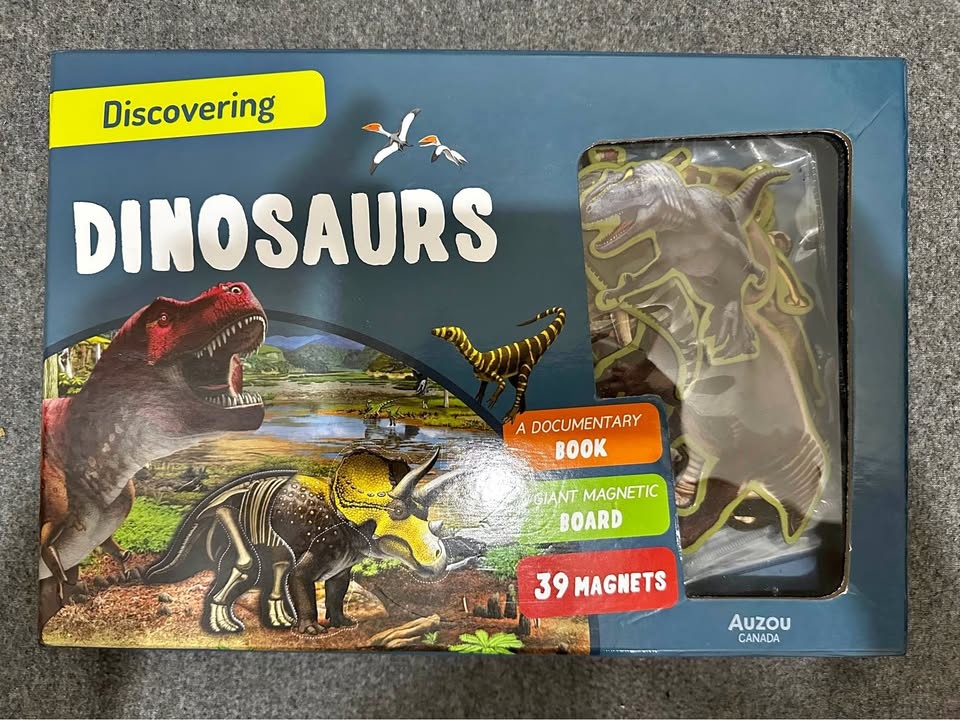 Auzou Discovering Dinosaurs Magnetic Board, Magnets and Book