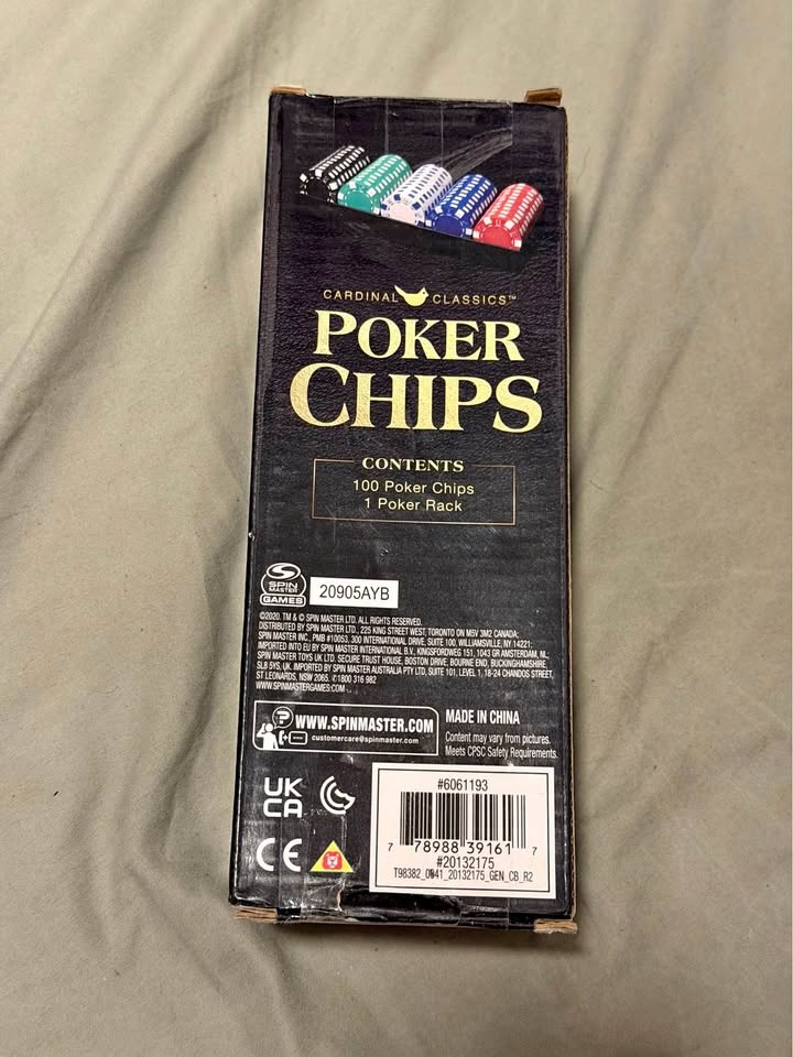 Cardinal Classics Poker Chips - 100 Chips & Rack (2 Sets)