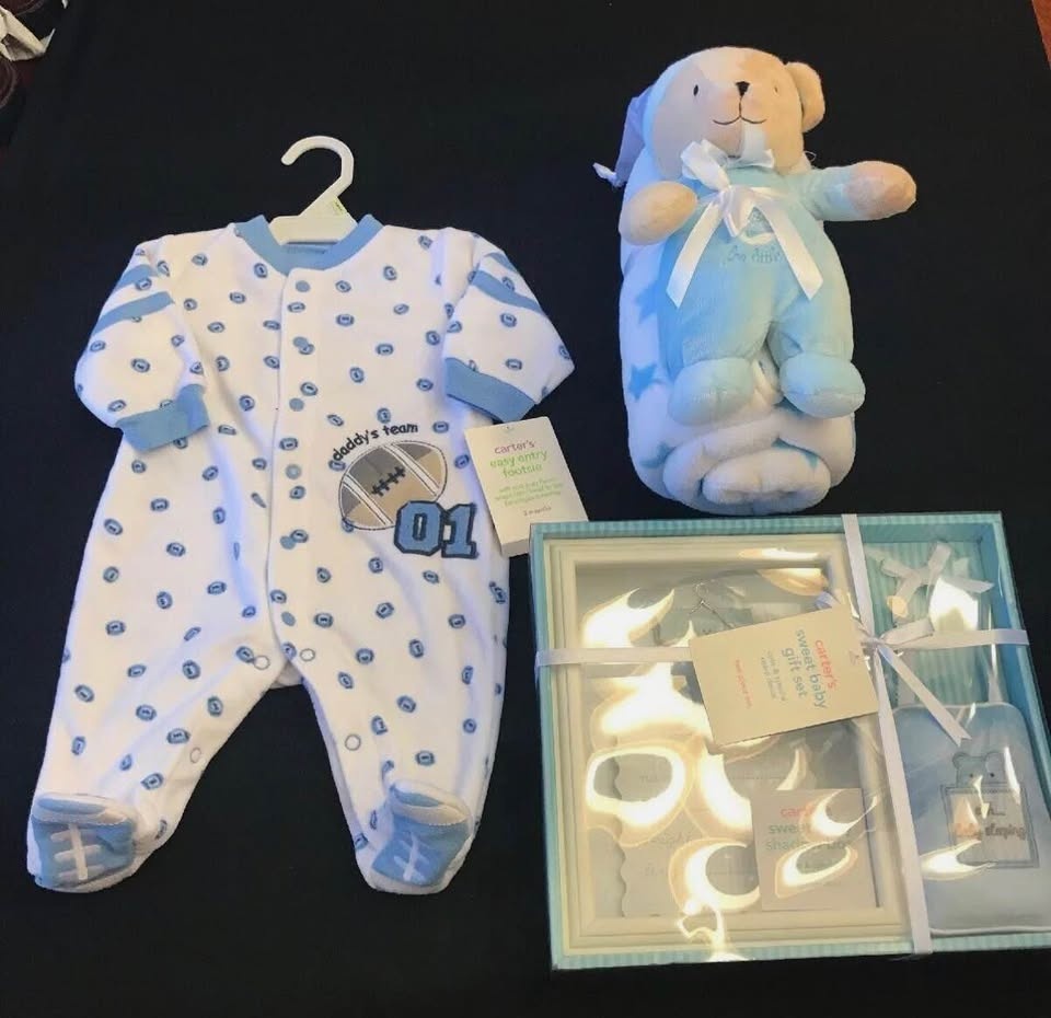 Baby Boy Blanket Shadow Box Sleeper 3 Months Football - photo 4