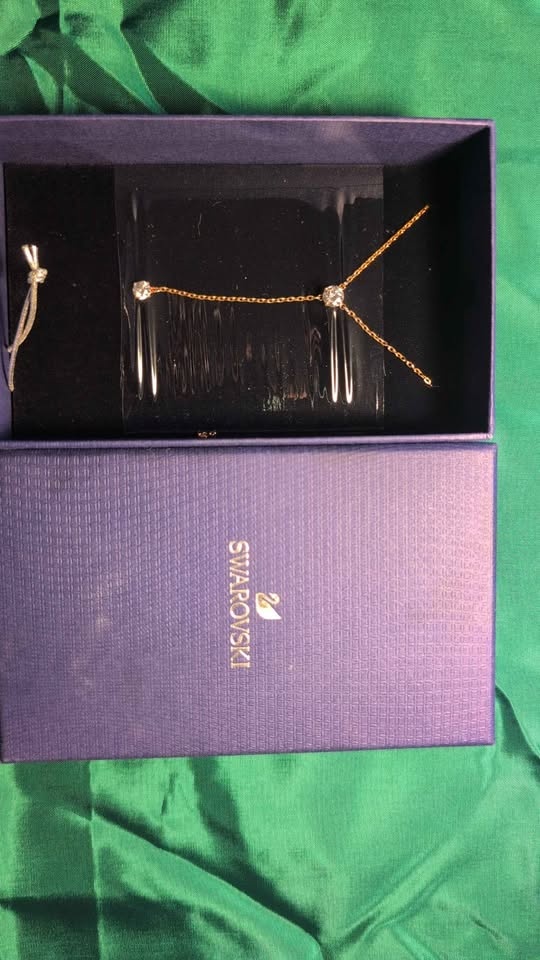 Authentic Swarovski Crystal Necklace – With Original Box - photo 2