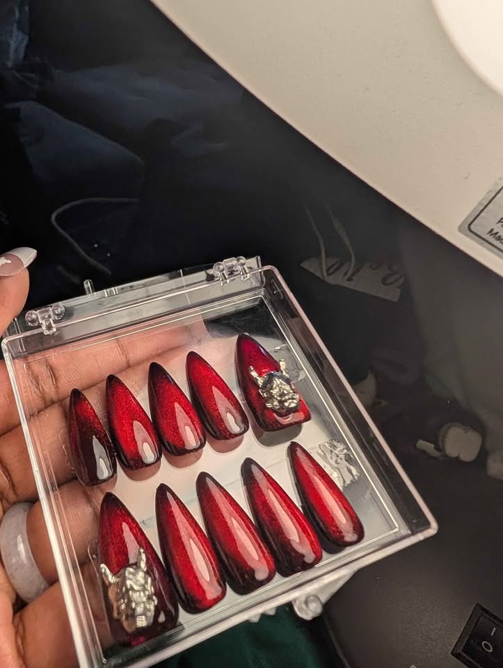 Custom Press On Nails - photo 3