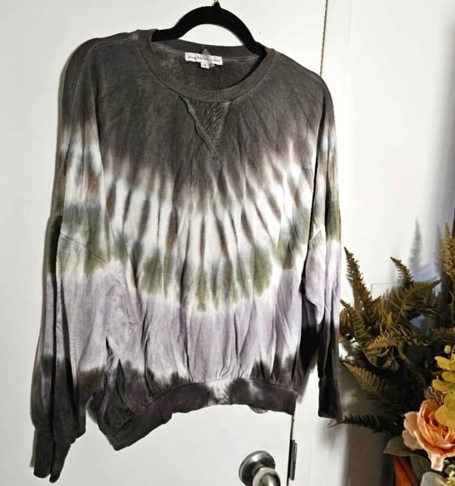 Size S Young Fabulous & Broke sweater YFB