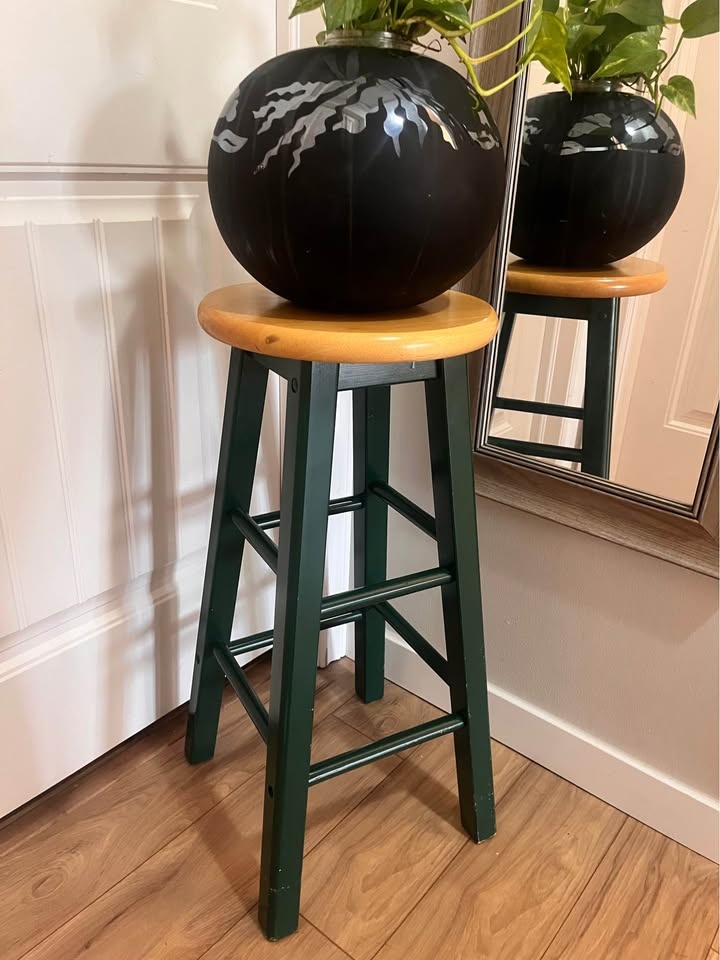 Wooden Green Stool / Plants Stand - photo 2