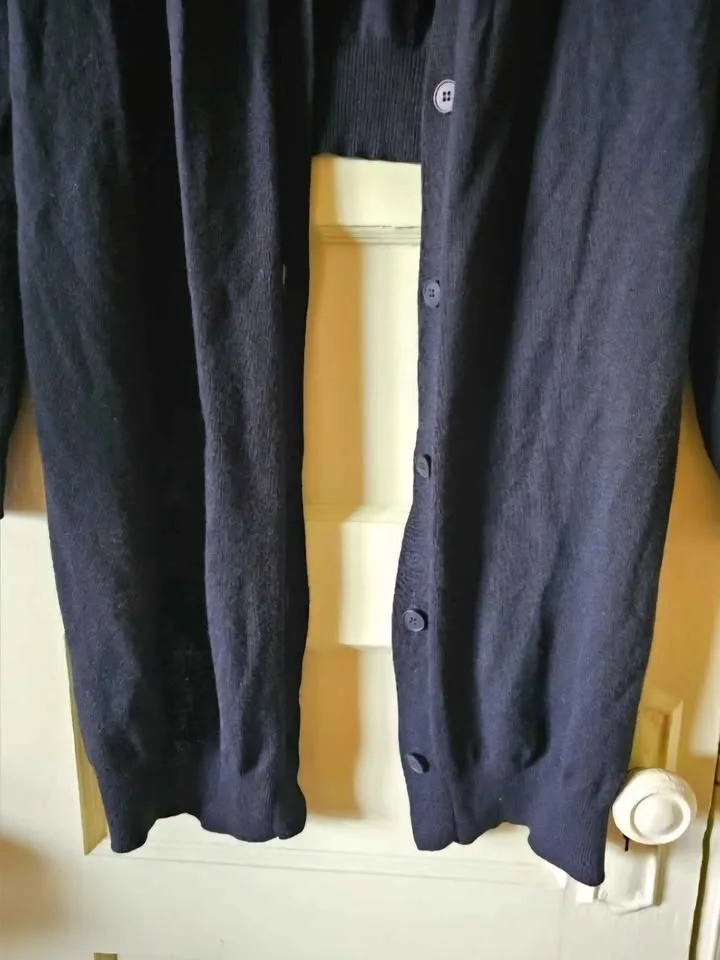 Size 0 Cashmere Thomas Maier High Low Black Cardigan image indicator(5)