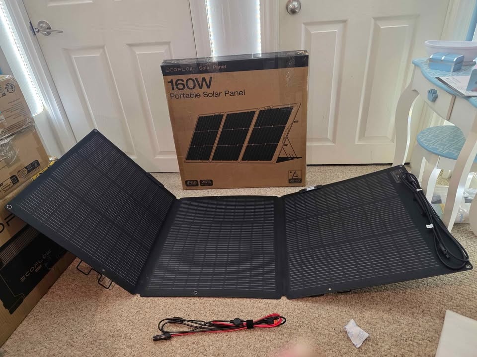 New EcoFlow 160W Portable Solar Panel (Foldable) - photo 3