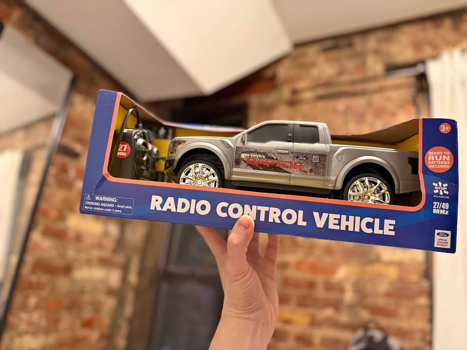 Ford F-150 Raptor RC Truck New in Box
