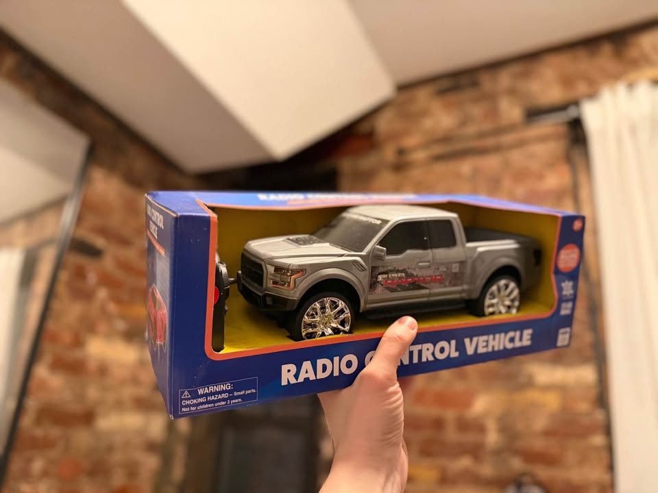 Ford F-150 Raptor RC Truck New in Box - photo 2