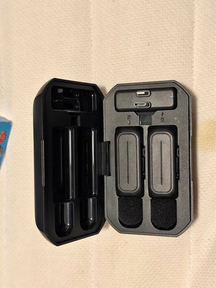 Wireless Lavalier Mic 2-Pack for iPhone Android