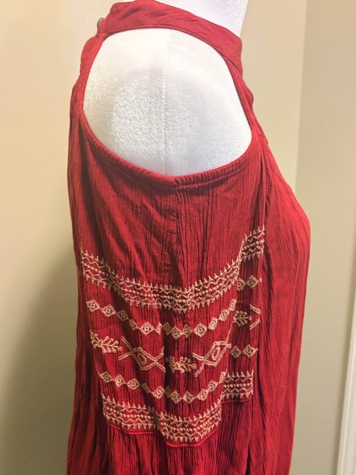 Red dress- short length. Peekaboo shoulder boho style - photo 4