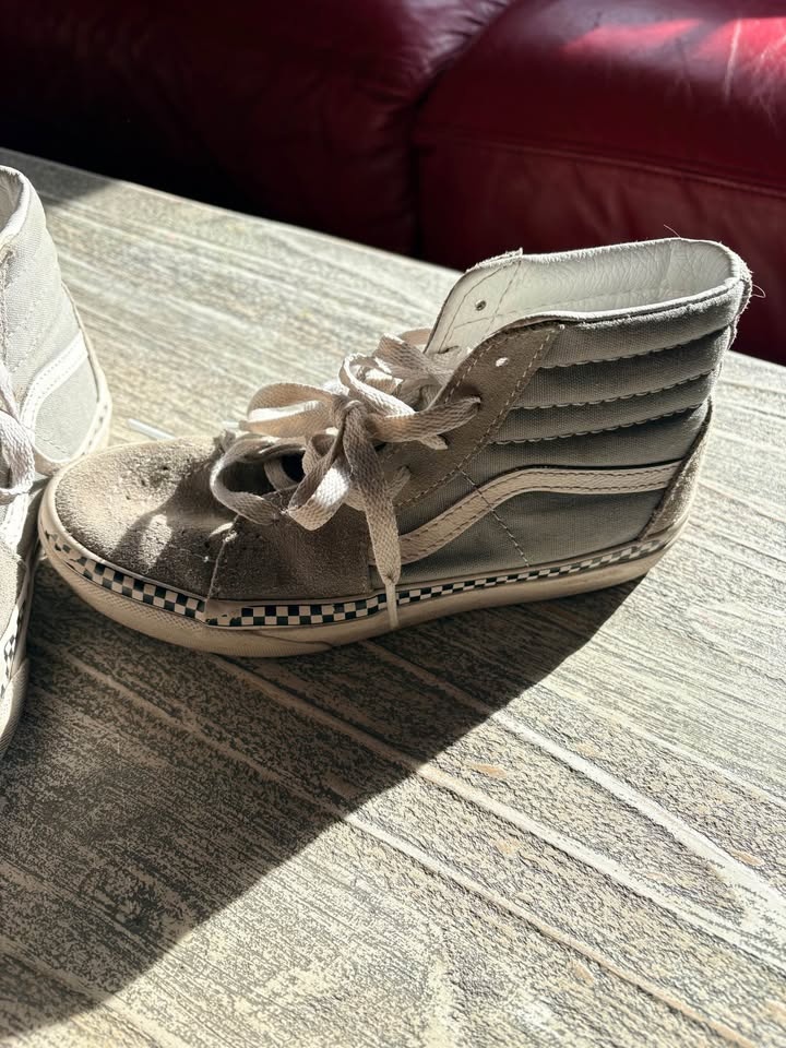 Cash only- Big kids size 2 VANS high-tops - photo 3