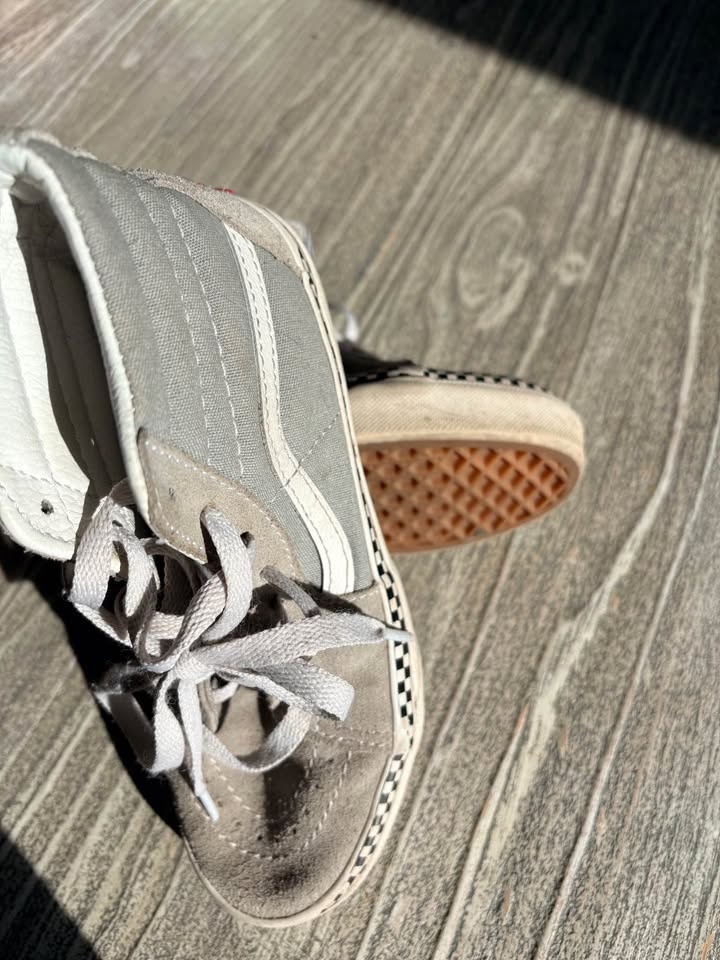 Cash only- Big kids size 2 VANS high-tops - photo 5