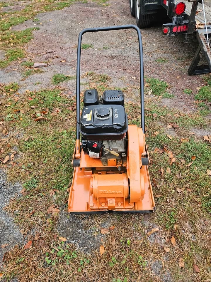 Mikasa Plate Compactor Model MVC90 - photo 3