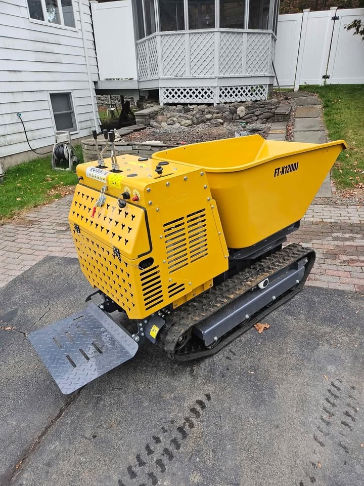 Tracked Stand on Swivel Dump tractor. Mud Buggy Brand new!! - photo 2