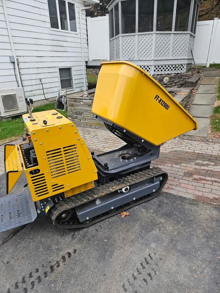 Tracked Stand on Swivel Dump tractor. Mud Buggy Brand new!! - photo 5