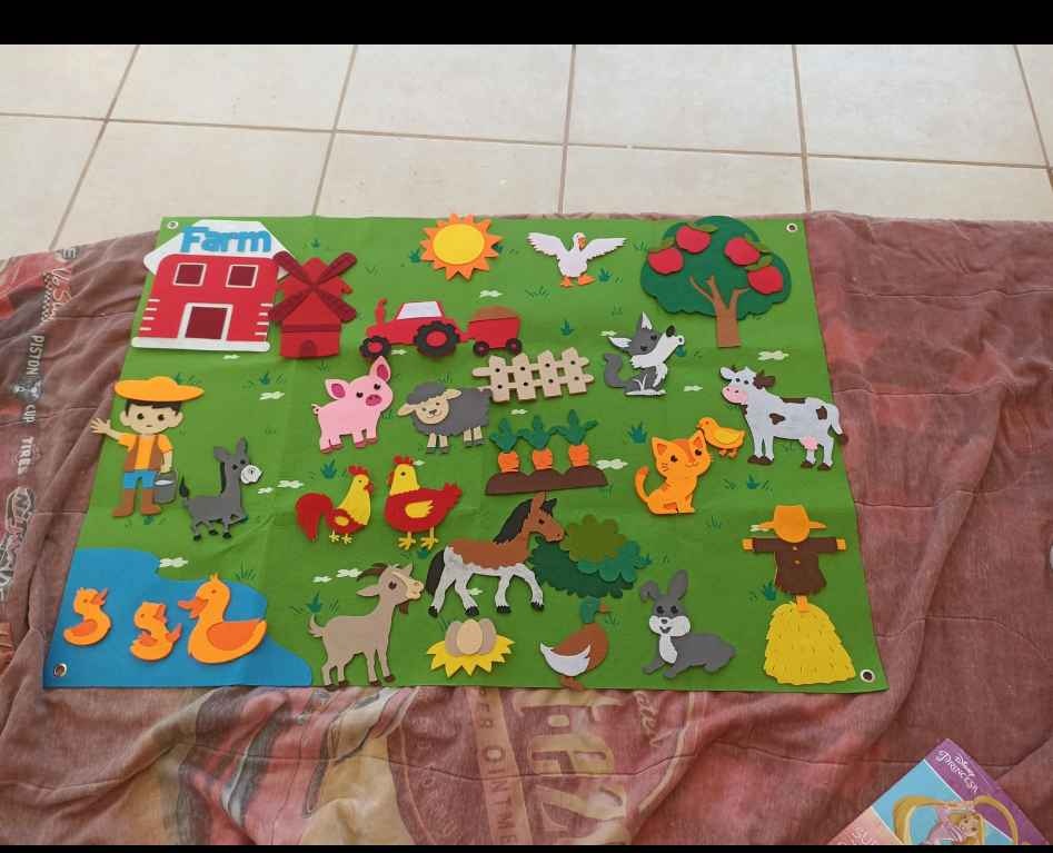 Felt Farm Animals Story Board for Kids - photo 4